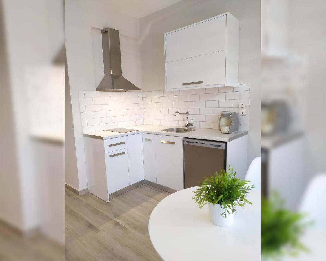 Elias Apartments Нідрі Екстер'єр фото