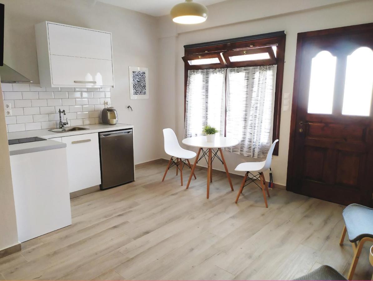 Elias Apartments Нідрі Екстер'єр фото
