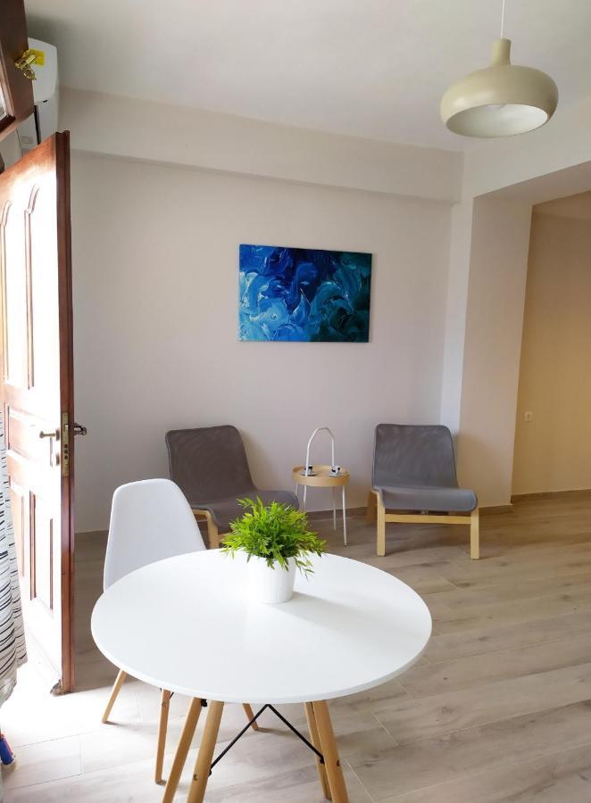 Elias Apartments Нідрі Екстер'єр фото